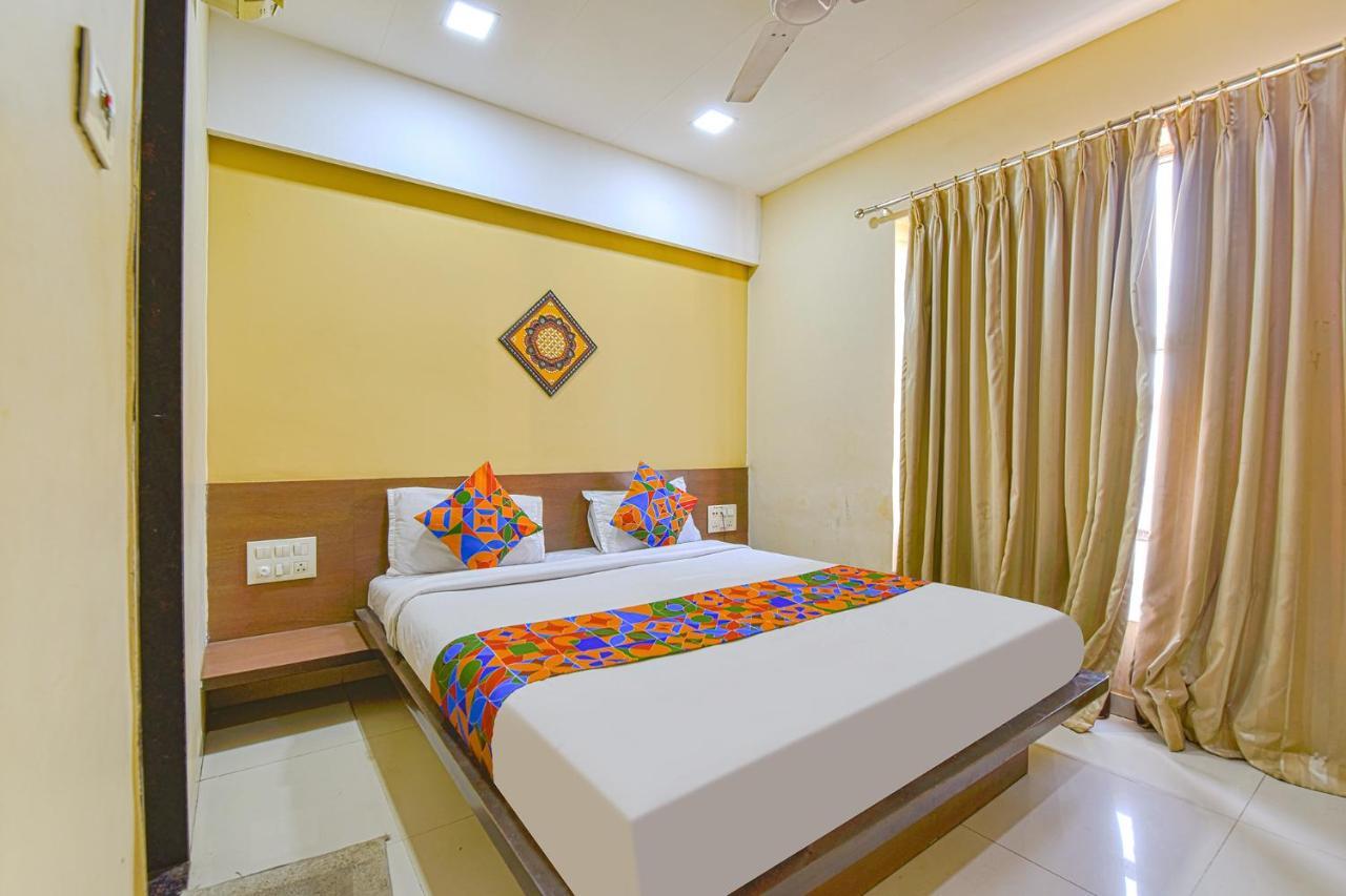 Fabhotel Rb Residency Surat Exterior photo