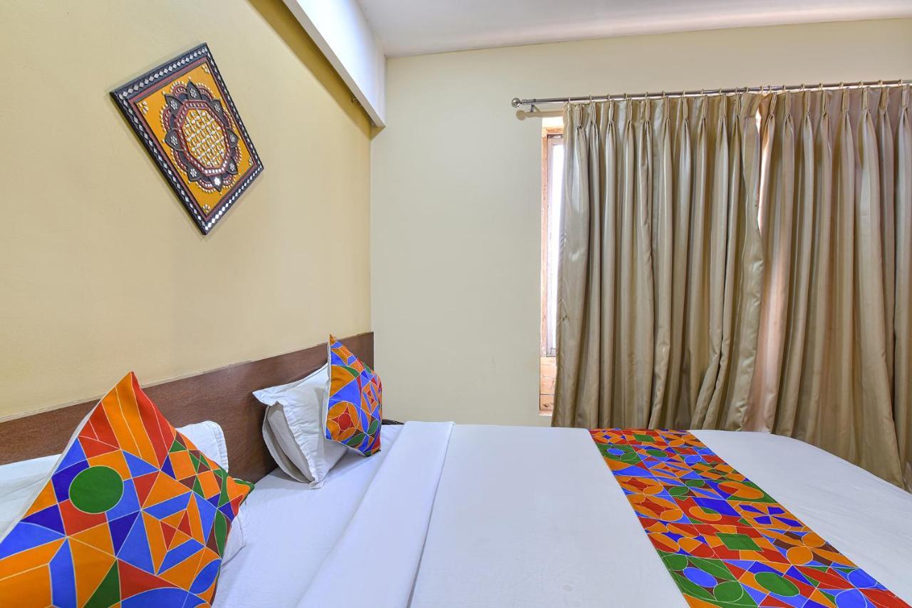 Fabhotel Rb Residency Surat Exterior photo